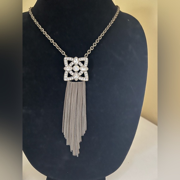 Francesca's Collections Jewelry - Chic Gold Art Deco Necklace with Floral Pendant and Tassels